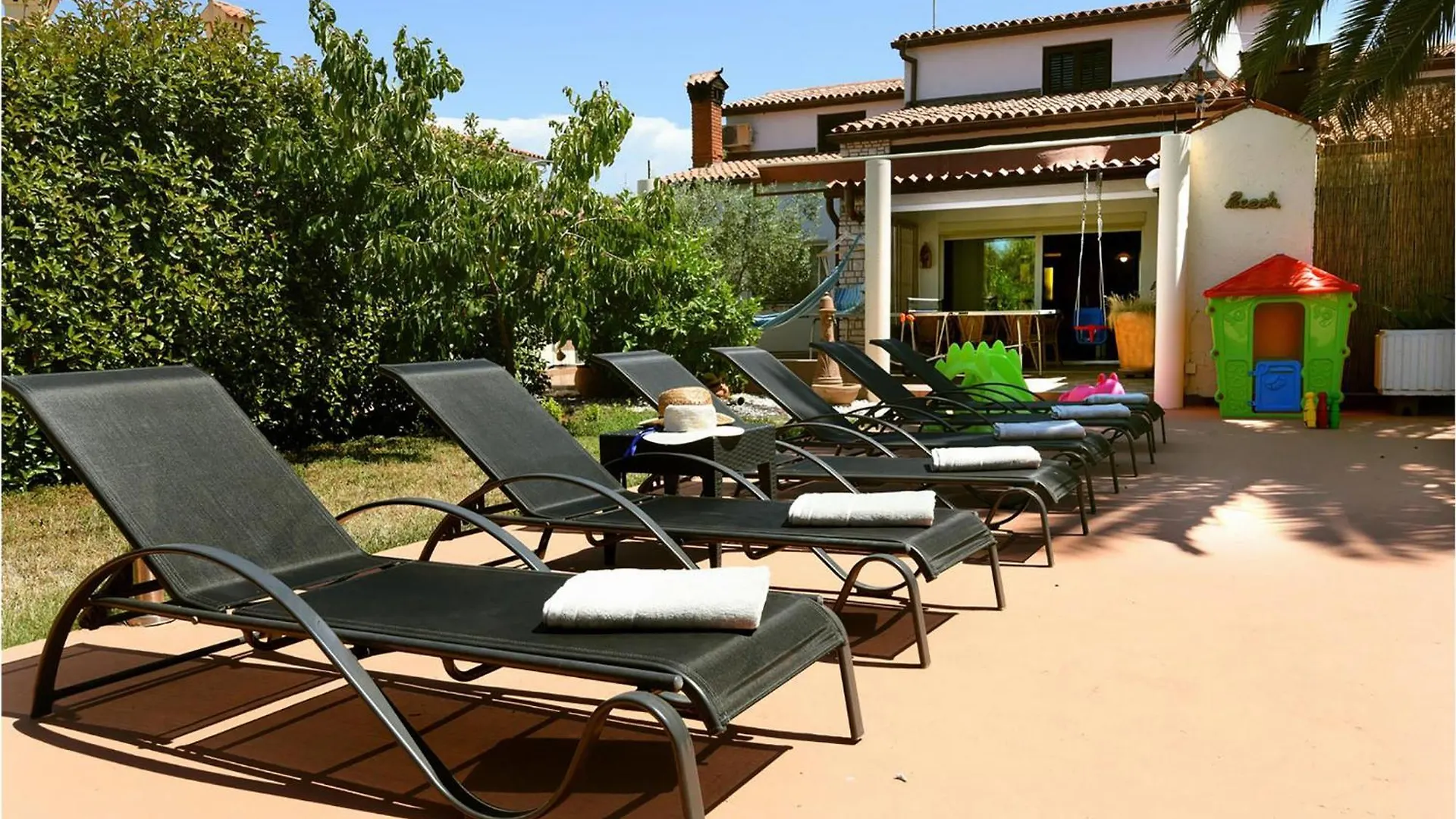 2 Bedroom Gorgeous Home In Pula 0*,