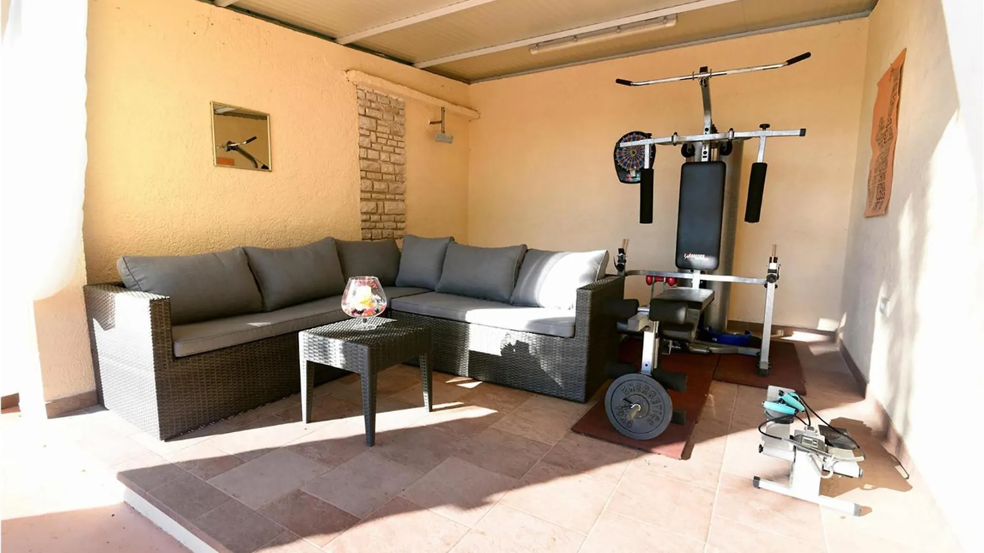 2 Bedroom Gorgeous Home In Pula Semesterbostad