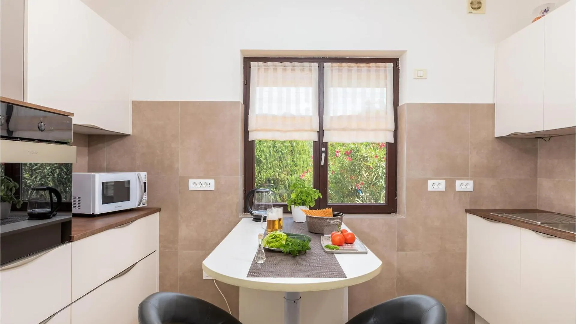 2 Bedroom Gorgeous Home In Pula Hébergement de vacances